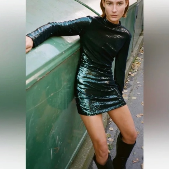 New ZARA SHORT SEQUIN DRESS GREEN - REF. 7901/445 XS - Picture 1 of 4